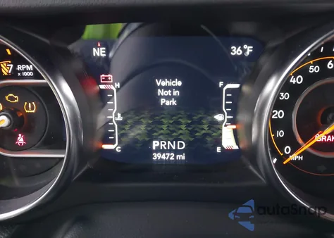 2022 Jeep Wrangler Unlimited Sahara 4X4 z USA, uszkodzony, nr VIN 1C4HJXEG6NW113227